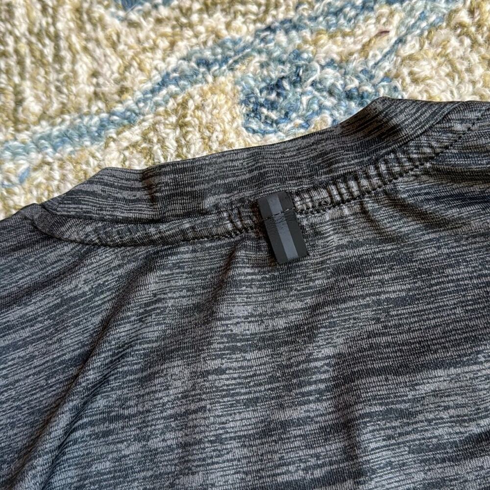 Men’s‎ Reebok workout top - Picture 7 of 9